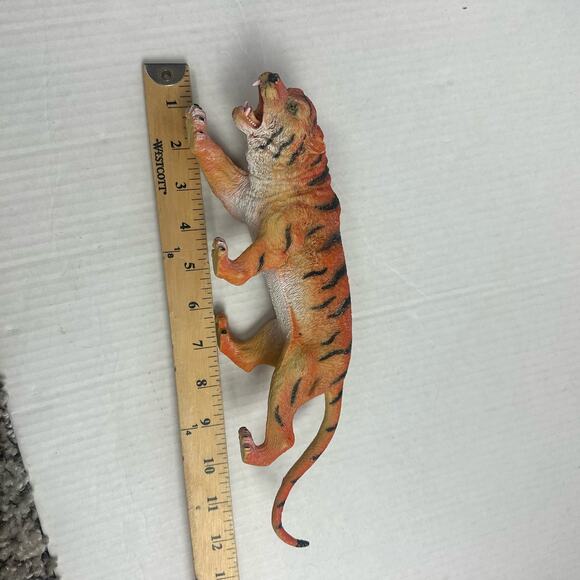 Jumbo Tiger Action Figure Animal Toy Lucky Star 12" Long - Picture 8 of 10